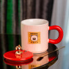 Чашка керамічна Fun Bear Grid 300 мл з кришкою та ложкою, червоний