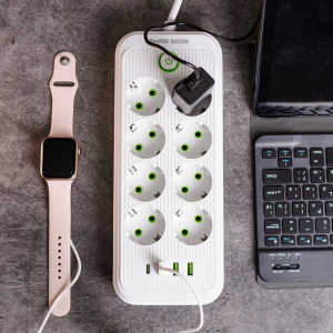 Мережевий фільтр 4.7 м подовжувач на 8 розеток з 3 USB 1 Type-C та кнопкою відключення F20U Чорний HP-5-29. Photo 2
