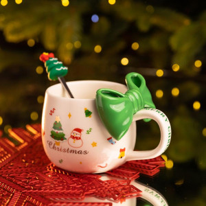 Новогодняя фарфоровая чашка с ложкой Merry Christmas 400 (мл) Зеленый Yiwu FM-CS-19B