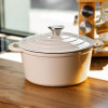 Каструля чавунна емальована 4 л, бежевий Yiwu HP-FLG-1 RED